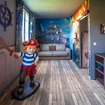 Explorers Marne-la-vallée Hotel 3*