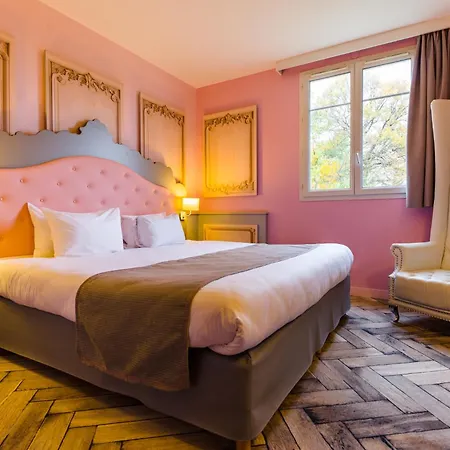 Explorers Marne-la-vallee 3*