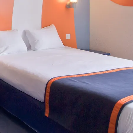 Explorers Marne-la-vallee Hotell 3*