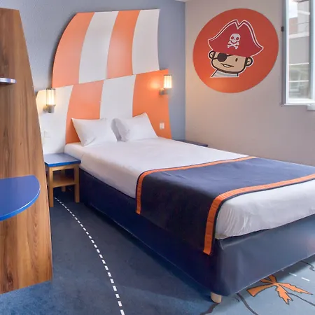 Explorers Marne-la-vallée 3*