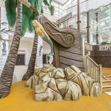 Hotel Explorers Marne-la-vallée 3*