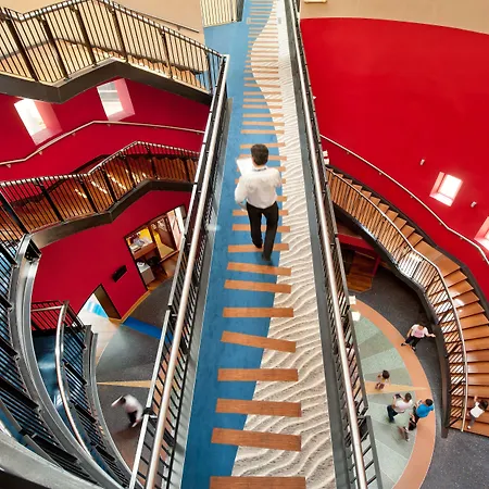 Explorers Marne-la-vallée Hotel 3*