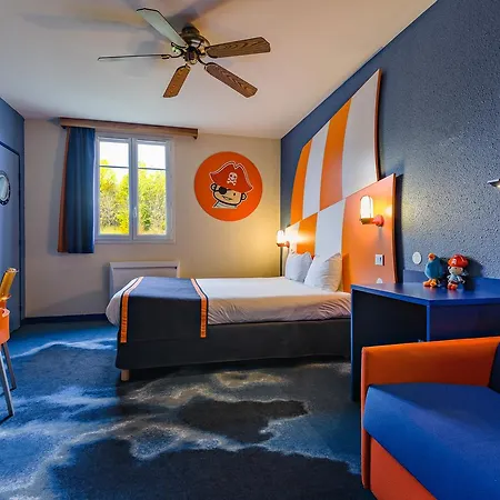 Explorers Marne-la-vallee Hotel