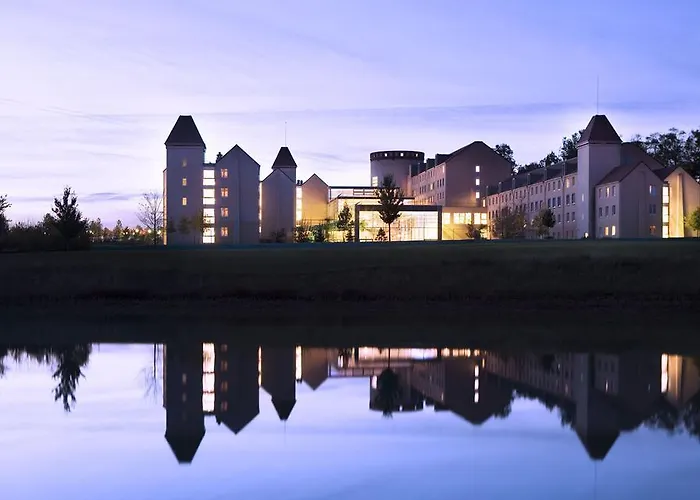 Отель Explorers Marne-la-vallee