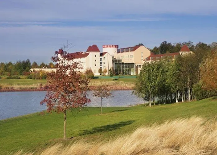 Explorers Marne-la-vallee Отель 3*