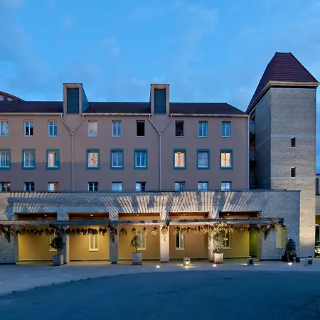 Explorers Marne-la-vallee Szálloda