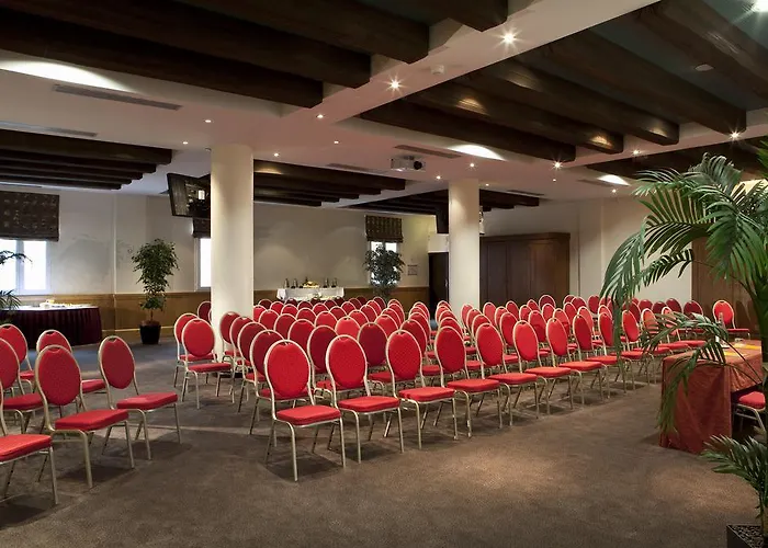 Explorers Marne-la-vallee Szálloda