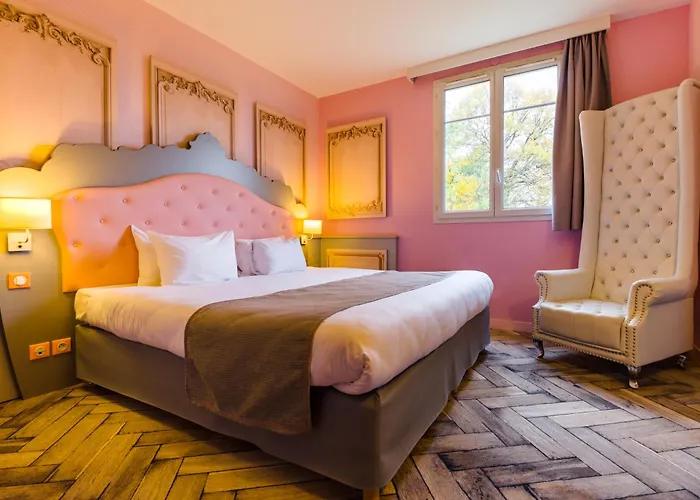 Explorers Marne-la-vallee 3*