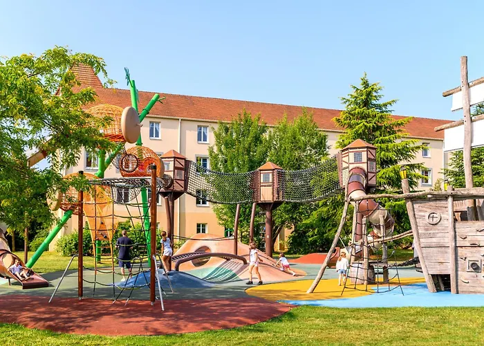 Explorers Marne-la-vallee 3*