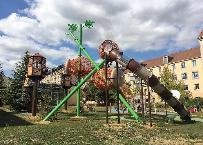 Explorers Marne-la-vallee 3*